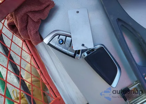 2022 BMW X5 M из США, поврежденный, VIN 5YMJU0C08N9K56854